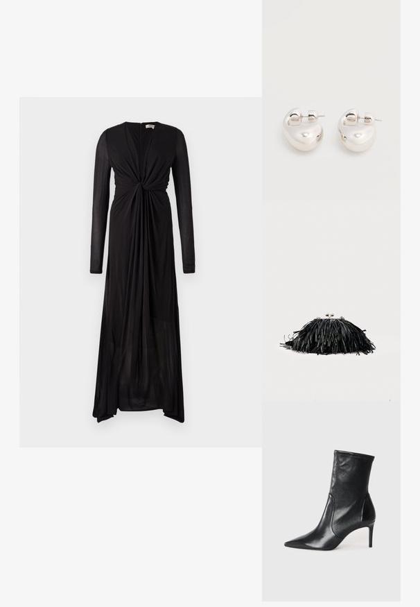 Vestido negro de manga larga con detalle de nudo en el frente y tejido fluido. Presenta un escote en V profundo y un dobladillo gradual para un caído elegante.; Botas negras hasta el tobillo hechas de cuero suave, con punta afilada, caña ajustada y tacón alto delgado. Diseño minimalista sin herrajes visibles.; Bolso de mano negro con flecos, cierre de broche plateado y correa de cadena sobre un fondo claro y liso.; Par de pendientes llamativos de aro grueso plateado brillante con cierre de poste sobre un fondo blanco liso.