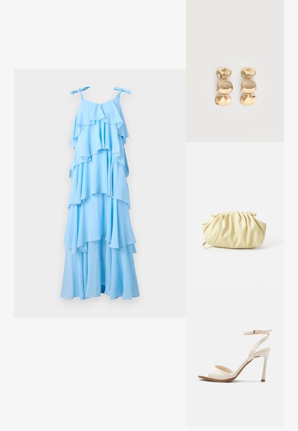 Himmelblaues Maxikleid mit geschichteten Rüschen, verstellbaren Bindebändern und fließender Silhouette. Aus leichtem Stoff mit weicher Textur gefertigt.; Beige High-Heel-Sandale mit dünnem Knöchelriemen und goldener Schnalle, offenem Zehenbereich und schlankem Stiletto-Absatz auf weißem Hintergrund.; Gelbe, gefaltete Handtasche aus glattem Kunstleder mit weicher Form, einzigem Schulterriemen und gerafftem Oberteil.; Ohrhänger in Goldoptik mit drei unregelmäßigen, glatten, abgerundeten Segmenten, die vertikal auf einem schlichten, hellen Hintergrund gestapelt sind.