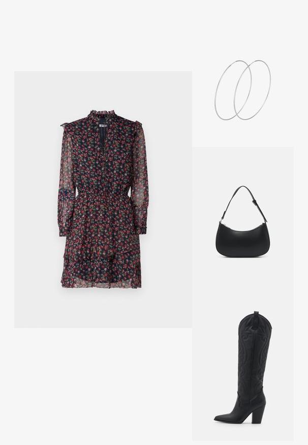 Bloemige jurk van doorschijnende marineblauwe stof met rode en groene patronen, gerimpelde hoge kraag, lange mouwen en een tailleriem met gelaagde rok.; Zign by Zalando LEATHER - Cowboy-/Bikerlaarzen - black; Pieces PCALUANA SHOULDER BAG - Handtas - black; Zilveren hoepel oorbellen met een minimalistisch ontwerp. Cirkelvormig, gladde textuur en dun profiel. Lichtgewicht met een gepolijste afwerking.