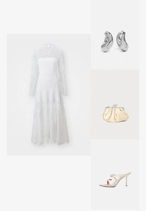 Robe blanche à manches longues et col haut, faite en tissu à motif de dentelle circulaire, avec un ourlet fluide et à volants.; Mule beige à talon haut avec un bout pointu, un talon aiguille fin et trois larges brides en cuir sur le dessus du pied.; Pochette en cuir beige plissé avec un cadre en métal argenté, dotée de deux fermoirs ronds décoratifs et d'une chaîne en argent.; Boucles d'oreilles en argent en forme de créoles avec une finition incurvée et brillante, et un design sans couture. Équipées d'une fermeture à charnière pour un port sécurisé.