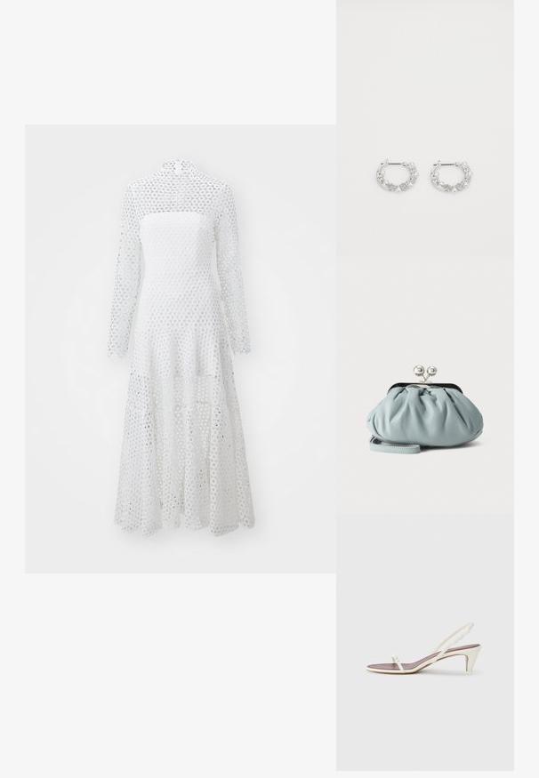 Witte jurk met lange mouwen en een hoge halslijn, gemaakt van een stof met een cirkelvormig kantpatroon, met een vloeiende, gelaagde zoom.; Witte slingback sandalen met een lichte hak, dunne banden en een gladde leren textuur; voorzien van een kleine decoratieve gesp.; Kleine lichtblauwe leren muntenportemonnee met zilverkleurige metalen kiss-lock sluiting en kort polsbandje op een effen achtergrond.; Zilveren oorringen met parel- en kristalaccenten, met een gestructureerd oppervlak en een veilige postsluiting.