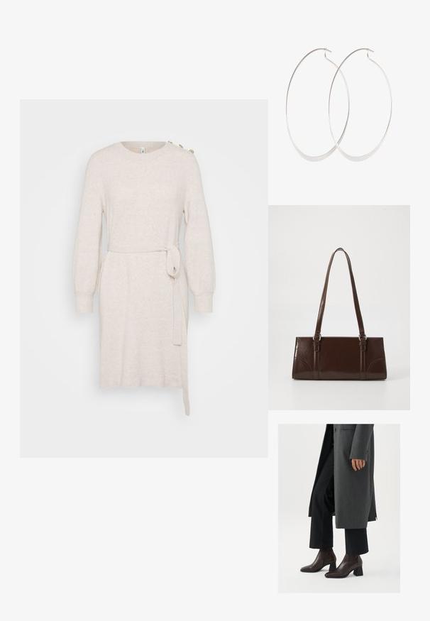 Beige Strickkleid mit rundem Ausschnitt, langen Ballonärmeln, Taillengürtel und seitlichem Schlitz. Verfügt über dekorative Knöpfe an der Schulter.; Dunkelbraune Leder-Ankel-Boots mit Absatz, spitz zulaufender Zehenpartie und Blockabsatz, kombiniert mit schwarzen Hosen und einem grauen Mantel.; Braune Lackleder-Handtasche in rechteckiger Form, mit zwei langen Griffen und subtilen, geschwungenen Akzenten auf der Vorderseite.; Silberne Creolen mit einem dünnen, glatten Design; länglich-ovale Form; polierte Oberfläche; ausgestattet mit einem sicheren Hakenverschluss.