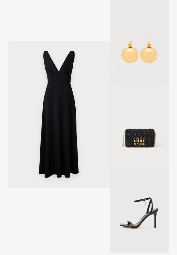 Čierne šaty vyrobené z hladkej látky, s hlbokým V-výstrihom, širokými ramienkami a voľnou sukňou, ktorá siahne až na zem. Jednoduchý a elegantný dizajn.; Čierna sandála na vysokom opätku s úzkym remienkom okolo členka, štvorcovou špičkou, hladkým koženým materiálom a kovovým zapínaním.; Čierna prešívaná crossbody kabelka so zlatým reťazovým remienkom a veľkým zlatým logom "LOVE MOSCHINO" na prednej strane.; Pár lesklých zlatých náušníc vo forme vianočných gúľ s háčikovým zapínaním na bielom pozadí.
