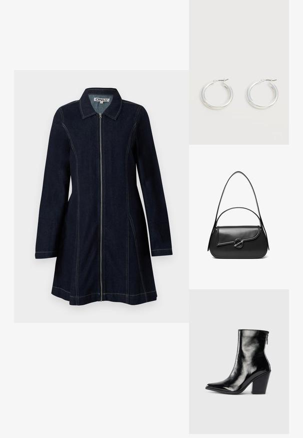 Chaqueta de denim en azul oscuro con cremallera frontal, cuello puntiagudo, mangas largas y pespuntes amarillos en costuras y bordes.; Botín de piel negra hasta el tobillo con un acabado brillante, puntera puntiaguda y tacón cuadrado. Presenta una cremallera lateral para fácil calzado.; Bolso de hombro de cuero negro con una solapa curva asegurada por un broche metálico redondo y una correa delgada y ajustable.; Par de pendientes de aro plateados brillantes de tamaño mediano con cierres metálicos finos sobre un fondo neutro claro.