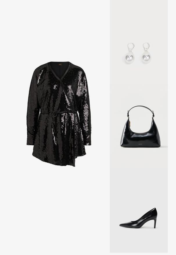 Haut noir à paillettes avec des manches longues, décolleté en V et design enveloppant. Présente une taille ajustée et un ourlet drapé pour une silhouette structurée.; Chaussure à talon haut en cuir noir avec un bout pointu, texture lisse et un talon effilé. Design minimaliste, sans embellissements supplémentaires.; Sac à main Calvin Klein noir brillant avec fermeture éclair dorée et anse courte sur fond blanc uni.; Boucles d'oreilles en argent en forme de goutte avec des surfaces lisses, rondes et réfléchissantes, suspendues à des fermoirs à ressort. L'arrière-plan est blanc uni.