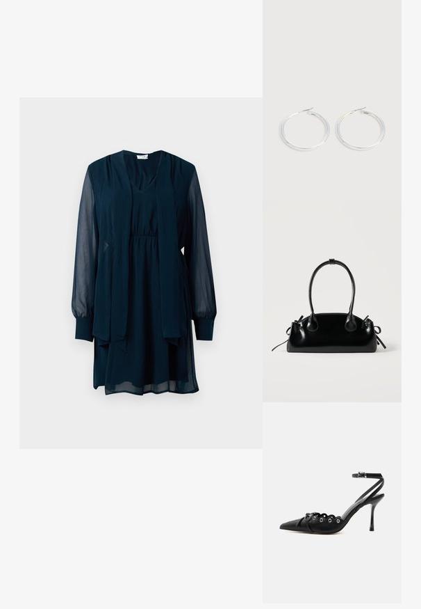 Navyblaue Langarmkleid mit durchsichtigen Ärmeln, V-Ausschnitt, taillierter Taille und angenähtem langen Schal-Detail vorne.; Schwarzer, spitzer High-Heel-Schuh mit geschwungenen Kanten, Metallösen, Schnürung vorne und Knöchelriemen mit Schnallverschluss.; Kleine schwarze glänzende Handtasche mit zwei langen Griffen und seitlichen Kordelzug-Details vor einfachem hellem Hintergrund.; Paar glänzende silberne Creolen mit dünnen Drahtverschlüssen, dargestellt vor einem hellgrauen Hintergrund.