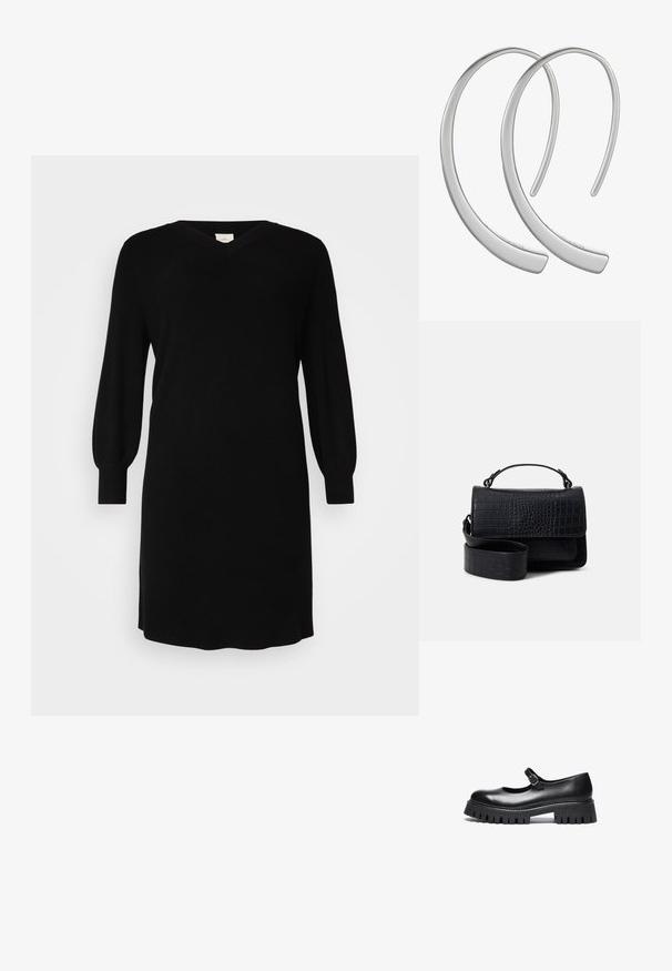 Schwarzes Strickkleid mit V-Ausschnitt, langen Ballonärmeln und gerippten Bündchen. Einfaches Design mit geradem Schnitt und knielangem Saum.; Schwarzer Leder-Mary-Jane-Schuh im Stil mit runder Zehe, Knöchelriemen und einer robusten Gummisohle mit geriffelter Detailierung.; Schwarze Umhängetasche mit Krokodilprägung, abnehmbarem Riemen und Oberhandgriff, ausgestattet mit einem Klappenverschluss und glatter Oberfläche.; Silberne Metall-Hoops Ohrringe mit einer glatten, glänzenden Oberfläche und einer gewölbten Mondform, die ein minimalistisches Design aufweisen und keine sichtbaren Muster haben.