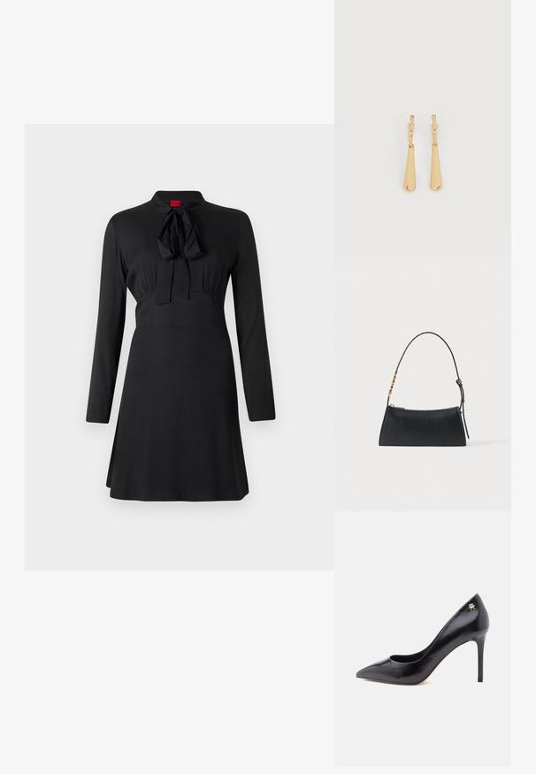 Robe noire à manches longues, col haut et détail de nœud au niveau de l'encolure. Tissu lisse avec un corsage ajusté et une jupe évasée.; Escarpin en cuir noir à talon haut avec un bout pointu, présentant un design ajouré et un petit logo doré sur le talon.; Sac à main en cuir noir avec une fermeture éclair dorée et une bandoulière ajustable présentant des détails rectangulaires dorés sur fond blanc.; Boucles d'oreilles pendantes en ton or avec des pendentifs lisses en forme de goutte allongée suspendus à de petites attaches en forme d'anneau sur un fond blanc.