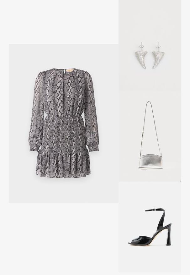 Vestido de estampado de serpiente en gris y negro con mangas largas, una cintura fruncida y un dobladillo con volantes. Presenta un cierre en la espalda con forma de ojo de cerradura.; Sandalia de tacón alto de charol negro con puntera abierta y fina correa de tobillo con hebilla sobre fondo blanco.; Bolso bandolera metálico plateado con correa ajustable y logo sutil en el frente sobre un fondo claro y liso.; Pendientes en forma de cuerno plateado, engastados con pequeñas piedras transparentes, que cuentan con un cierre trasero para su sujeción. Textura suave y acabado metálico.