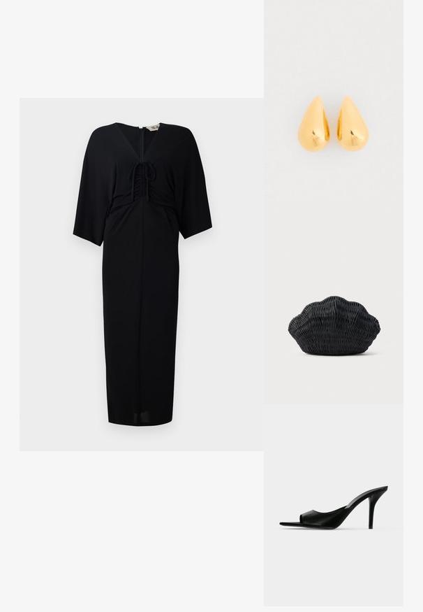 Zwart midi-jurkje met korte kimono-mouwen, voorband met strikdetail, een ritsluiting en een getailleerd silhouet. Glad materiaal, minimalistisch ontwerp.; Zwarte leren mule met open teen en hoge slanke naaldhak, zijaanzicht tegen een effen achtergrond.; Zwarte gevlochten handtas in de vorm van een sint-jakobsschelp met een gebogen bovenkant en een geweven textuur op een effen achtergrond.; Gouden druppelvormige oorbellen met een gladde, gepolijste oppervlakte en ronde onderkanten, die het licht weerkaatsen met een glanzende afwerking.