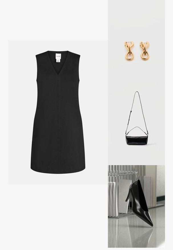 Robe noire sans manches avec un col en V, coupe droite et couture centrale visible, avec une petite étiquette de marque blanche à l'intérieur de l'encolure.; Chaussure noire à talon haut avec bout pointu et logo doré, posée sur une surface réfléchissante près d'un organiseur de dossiers en fil chromé contenant des documents.; Sac bandoulière rectangulaire en cuir noir avec bandoulière ajustable, fermeture éclair sur le dessus et petit logo Calvin Klein doré sur le devant.; Paire de boucles d'oreilles créoles en bouclettes dorées brillantes sur fond blanc uni, présentant un design torsadé entrelacé.