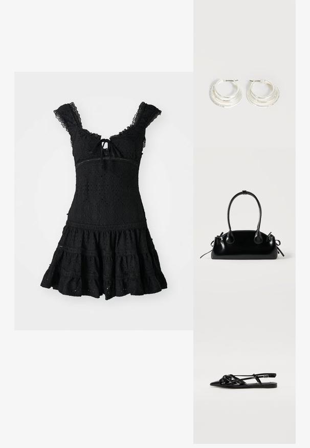 Schwarzes Spitzenkleid mit tailliertem Oberteil, Rüschensäumen und schwingendem Rock. Verfügt über ein Schlüsselaugen-Bindungsdetail und aufwendige Blumenmuster.; Schwarzer Lackleder Slingback-Schuh mit spitz zulaufender Zehenpartie, geknotetem Detail auf dem Obermaterial und flacher Sohle. Verfügt über dünne Riemen und eine verstellbare Schnalle.; Kleine schwarze glänzende Handtasche mit zwei langen Griffen und seitlichen Kordelzug-Details vor einfachem hellem Hintergrund.; Silberne Creolen mit drei geschichteten halbkreisförmigen Bändern, eines davon verziert mit kleinen klaren Kristallen auf hellem Hintergrund.