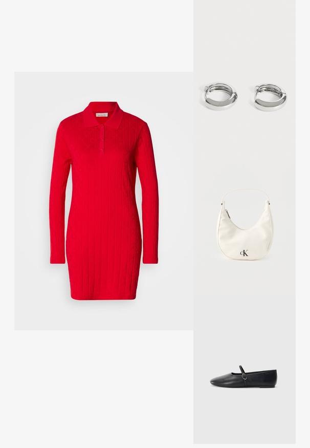 Rotes Polo-Kleid mit langen Ärmeln, strukturiertem Muster mit erhabenen Rauten und Herzen sowie einem klassischen Kragen mit Knopfverschluss.; Schwarze Leder-Ballettschuhe mit spitzem Schuhzeug, flacher Sohle und einem kleinen Riemen mit silberner Schnalle.; Kleine weiße halbmondenförmige Handtasche mit kurzem Trageriemen, Reißverschluss und schwarzem "cK"-Logo auf der Vorderseite.; Paar kleine, glänzende silberne Creolen mit glatten, abgerundeten Oberflächen auf einfachem weißem Hintergrund.