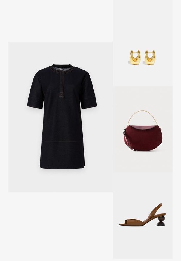 Robe noire à manches courtes en tissu denim, dotée d'un col rond, d'une patte de boutonnage et de détails de couture orange contrastés.; Sandale marron à bout ouvert avec bride arrière, dotée d'un talon en bois rond distinctif en deux parties sur un fond clair uni.; Sac à main en forme de croissant en daim rouge foncé avec rabat en cuir lisse, poignée en chaîne dorée et bandoulière en cuir réglable sur fond blanc.; Boucles d'oreilles en or avec un design élégant et arrondi. Présentent un centre creux et une surface brillante, complétant les styles modernes.