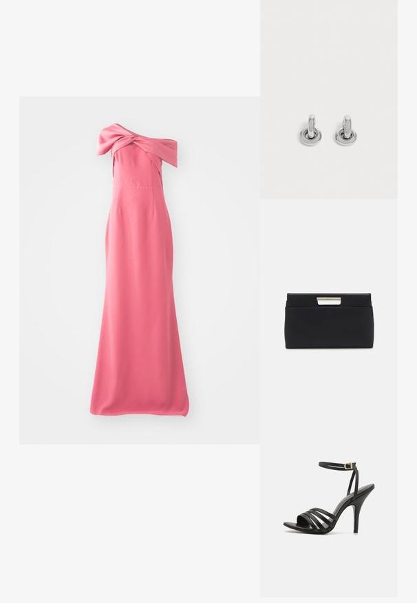 Lange roze jurk met een off-the-shoulder ontwerp, met een knoopdetail bij de halslijn en een gladde, vloeiende stof.; Zwarte strappy hoge hak sandaal met een slanke enkelband, open teen en een gladde afwerking. Heeft een slanke hak en een gestructureerd bandontwerp.; Zwart leren clutch tas met een rechthoekige vorm. Heeft een metallic handvataccent op de sluiting, een gladde textuur en een minimalistisch ontwerp.; Een paar kleine, glanzende zilveren creolen met een ronde basis, afgebeeld op een effen lichte achtergrond.