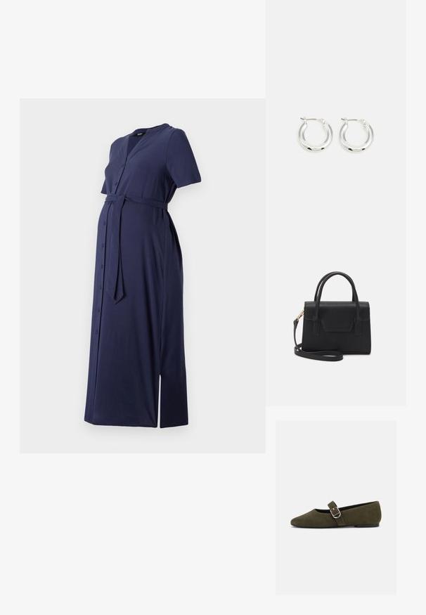 Vestido de maternidad azul marino, de mangas cortas, con botón en la parte frontal, cinturón en la cintura y abertura lateral. Hecho de una tela suave y lisa.; Zapato plano Mary Jane de ante verde oliva con hebilla de plata y punta redondeada, mostrado sobre un fondo blanco.; Bolso estructurado negro de cuero con un asa superior, correa de hombro desmontable y un detalle de tapa en la parte frontal. Acentos en dorado.; Pendientes de aro de plata con un acabado pulido, que presentan una forma circular y un cierre de gancho. Textura suave con detalles mínimos.
