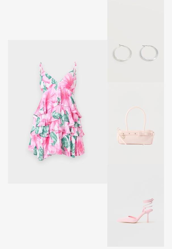 Bloemenjurk met een v-halslijn, een oversized bloemmotief in roze en groen, gelaagd ruches en een lichte stofstructuur.; Roze hoge hakken met een puntige neus, satijnen afwerking en enkelsluiting met kruismotief. Slanke silhouet en dunne hak.; Bleekroze rechthoekige handtas met dubbele handvatten, decoratieve strik, metalen oogjes en een klein hartvormig hangertje tegen een effen achtergrond.; Zilverkleurige metalen creolen oorbellen met een glad, licht gebogen oppervlak en sluitingen met haaksluiting op een effen witte achtergrond.