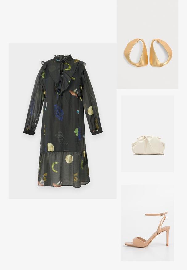 Vestido negro con escote con volantes, mangas largas y transparentes, y dobladillo en capas. Presenta patrones coloridos de lunas, plantas y formas abstractas.; Sandal de tacón alto de charol color nude, con punta abierta, correa de tobillo ajustable con hebilla dorada, tacón stilettos delgado, acabado suave.; Bolso de mano de cuero suave de color crema con diseño fruncido y plisado y una delgada correa para el hombro que descansa delante sobre un fondo liso.; Par de pendientes de aro dorados irregulares y asimétricos con acabado suave y mate sobre fondo neutro.