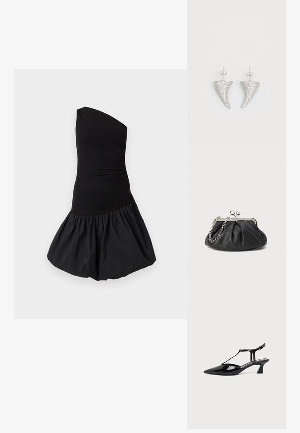 Schwarzes, einseitiges Kleid mit einem taillierten Oberteil und einem voluminösen, gerafften Rock. Hergestellt aus glattem, leichtem Stoff mit matter Oberfläche.; Schwarzer Slipper aus Lackleder mit spitz zulaufender Kappe, T-Riemen und niedrigem, schrägem Blockabsatz vor weißem Hintergrund.; Schwarze Leder-Clutch mit geraffter Textur, silberfarbener Metallrahmen, Druckverschluss und Kettenriemen. Glatte, weiche Oberfläche.; Silberne, hornförmige Ohrringe, besetzt mit kleinen klaren Steinen, mit einem Steckverschluss zur Befestigung. Glatte Textur und metallisches Finish.