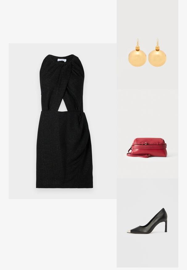 Vestido negro con escote retorcido, detalle en la cintura y tejido texturizado con sutil destello. Silueta sencilla y ajustada.; Zapato de tacón alto de cuero negro con punta en forma de pico y una tapa metálica plateada. Presenta un acabado suave y un tacón delgado de 10 cm.; Bolso bandolera de cuero rojo con correa ajustable y hebilla en tono dorado, colocado en posición vertical sobre un fondo blanco liso.; Par de pendientes de bola navideña dorados brillantes con cierre de gancho sobre un fondo blanco liso.