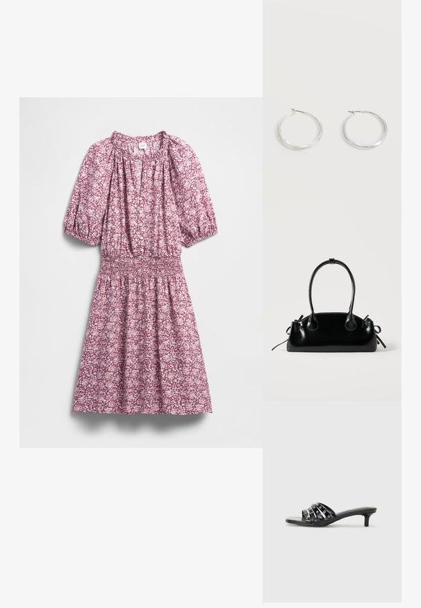 Robe fleurie en nuances de rose et blanc, avec une taille smockée, des manches bouffantes, des boutons sur le devant et une texture de tissu douce.; Sandales à talons noires avec plusieurs brides brillantes et des accents métalliques, présentant un bout pointu et des talons kitten discrets. Texture lisse.; Petit sac à main noir brillant avec deux longues anses et des détails à cordon sur les côtés sur un fond clair uni.; Boucles d’oreilles créoles en métal argenté avec une surface lisse légèrement incurvée et des fermoirs à clapet sur un fond blanc uni.