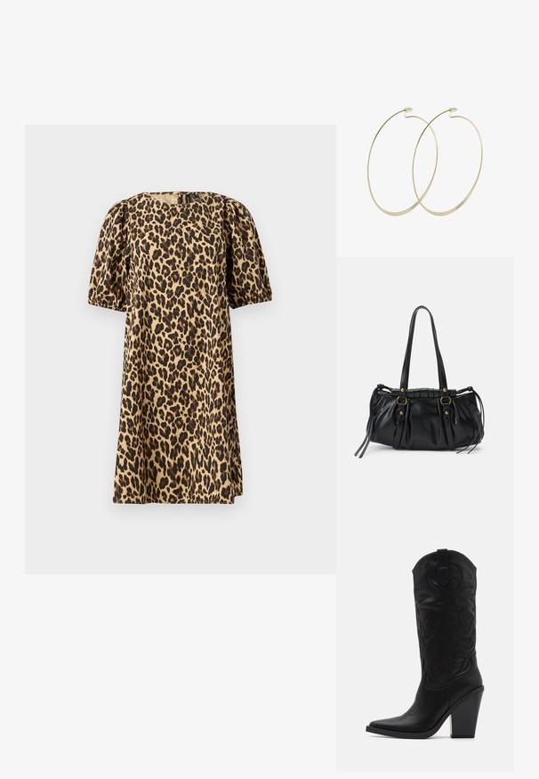 Leopardprint kjole lavet af glat stof. Har rund halsudskæring, puffede korte ærmer og A-formet silhuet. Farverne inkluderer tan og sort.; Simmi London DANIQUE - Højhælede støvler - black; Sort læderhåndtaske med rund form, dobbelte hanke, dekorative hardware-detaljer og snøre på siden. Glat, blank overflade.; Pilgrim Øreringe - gold-coloured