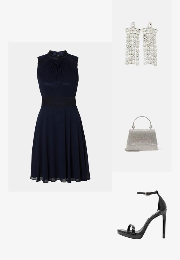 Robe sans manches bleu marine avec un décolleté plissé, une taille ajustée et une jupe évasée. Présente des détails décoratifs au niveau du décolleté.; Steve Madden MILANO - Sandales à talons hauts - black; ALDO FELISIA - Sac à main - silver-coloured; Boucles d'oreilles en cristal avec des accents en métal argenté, ornées de plusieurs pierres taillées en rectangles et carrés disposées en rangées en cascade.