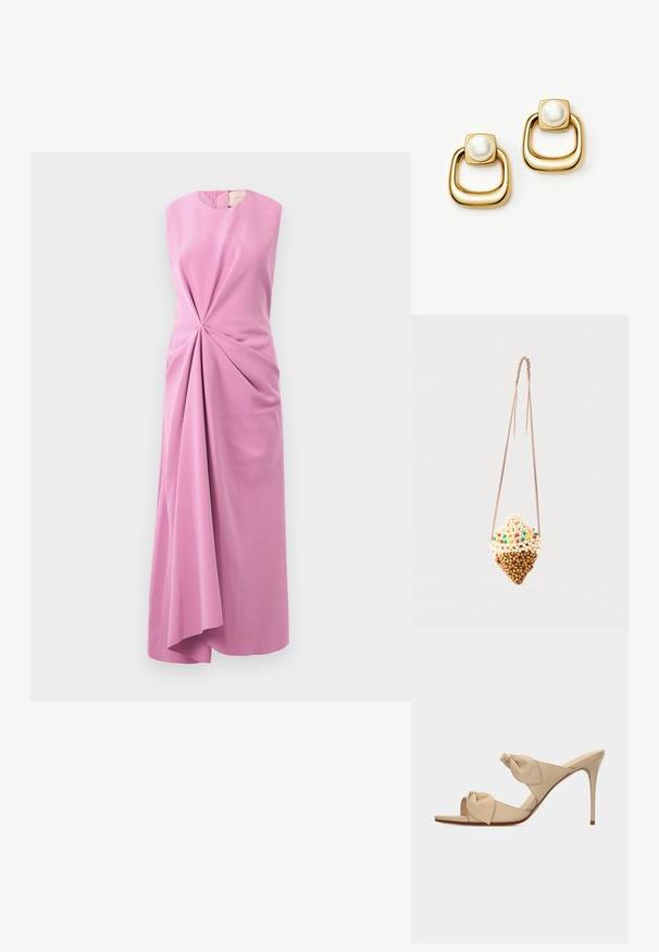 Vestido sin mangas de tela rosa claro, con un detalle frontal retorcido y un dobladillo asimétrico, textura suave con un sutil brillo.; Sandalia mule de tacón alto color beige con dos tiras nudo retorcidas y tacón stiletto delgado sobre fondo blanco.; Bolso pequeño colgante con forma de cucurucho de helado, hecho de cuentas beige y marrones con detalles de cuentas de colores, colgado en un cordón fino retorcido.; Pendientes en tono dorado con parte superior cuadrada que presentan grandes perlas blancas y aros gruesos, redondeados y abiertos con forma cuadrada debajo.