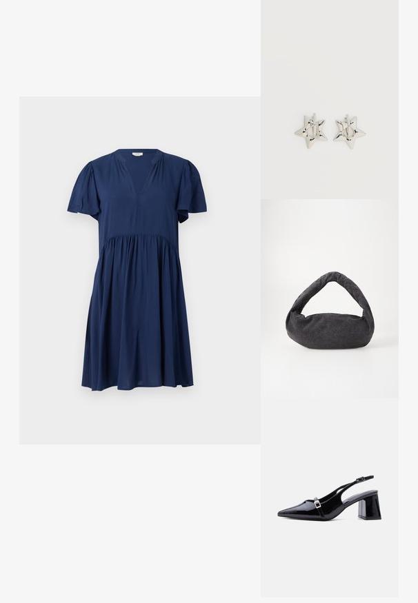 Dunkelblaues Kleid mit kurzen Puffärmeln, V-Ausschnitt und geraffter Taille. Hergestellt aus weichem, leichtem Stoff mit fließendem Design.; Schwarzer Slingback-Absatz aus Lackleder mit spitzer Zehenpartie, niedrigem Blockabsatz und zwei kleinen silbernen Schnallen an den Riemen.; Dunkelgraue Stofftasche mit einem gebogenen Griff, weicher Textur und runder Form. Keine sichtbaren Beschläge oder Verzierungen.; Silberne, sternförmige Creolen mit einer glatten, polierten Oberfläche auf weißem, schlichtem Hintergrund.