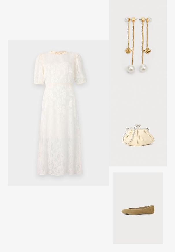 Witte jurk met bloemenpatroon, gemaakt van lichte stof, met korte puffmouwen en een gestrikte halslijn, en een vloeiende, knielange Silhouet.; Beige suède ballerina met afgeronde neus en lage hak, eenvoudig ontwerp en subtiel blinddruklogo nabij de hiel.; Geplooide beige leren clutch met een zilveren metalen frame, voorzien van twee ronde decoratieve sluitingen en een zilveren kettingriem.; Gouden drop oorbellen met kettingen, ronde parels en bloemvormige accenten. Slank ontwerp met gepolijste afwerkingen en een delicate uitstraling.
