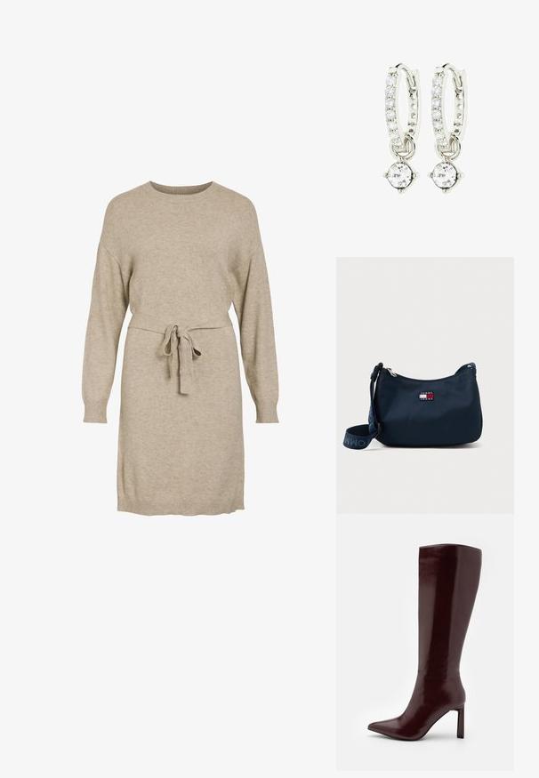 Beiges Strickkleid mit langen Ärmeln, Rundhalsausschnitt und einem Bindegürtel in der Taille. Mit gerippten Bündchen und Saum für einen Texturkontrast.; Even&Odd Stiefel - dark red; Navyblaues Tommy Jeans Umhängetasche mit verstellbarem Riemen und Reißverschluss, das mit dem Markenlogo-Patch auf der Vorderseite ausgestattet ist.; Silberfarbene Creolen mit einer Reihe klarer Steine und einem runden Kristallanhänger, der von jeder hängt. Poliertes Metall, elegantes Design.