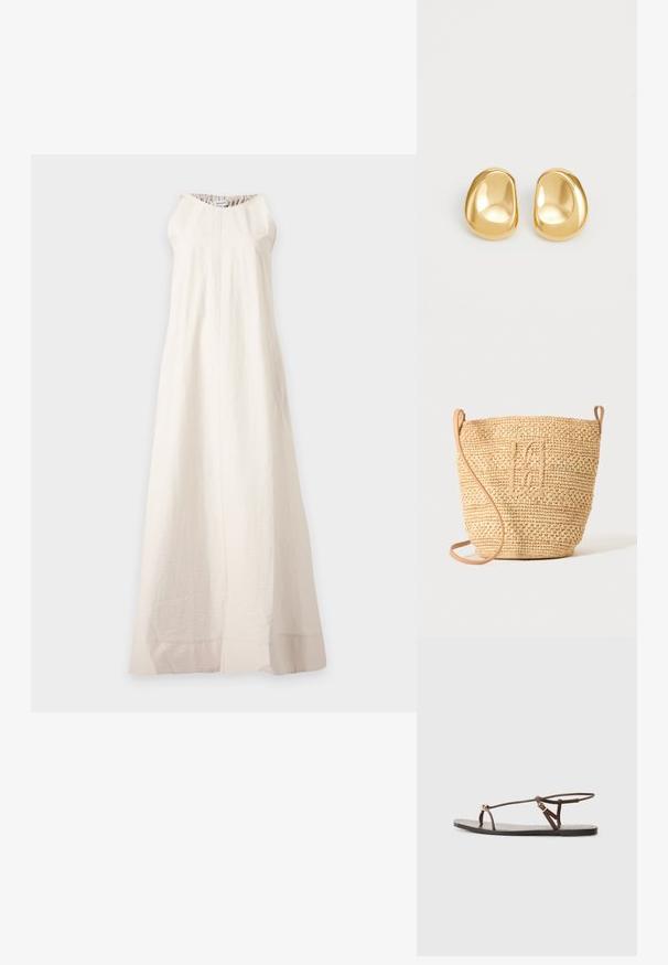 Longue robe blanche sans manches avec un col rond et une texture subtile, suspendue sur un fond gris clair.; Sandale en cuir marron avec des fines lanières, un accent circulaire doré et une semelle plate. Design minimaliste avec un détail de boucle réglable.; Sac seau en paille tressée avec motif texturé et bandoulière en cuir, présenté debout sur un fond clair uni.; Boucles d'oreilles en forme de clou de couleur or, avec une forme lisse et arrondie et une surface réfléchissante, mettant en avant un design minimaliste sans motifs visibles.