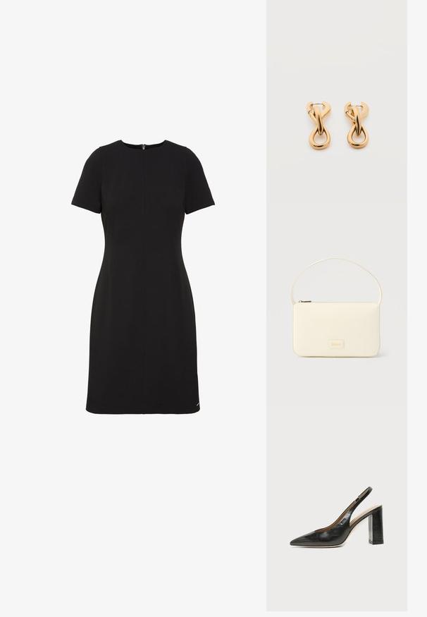 Robe noire courte à manches courtes, longueur genou, avec encolure ronde et taille ajustée, dotée d'une fermeture éclair au dos.; Chaussure slingback en cuir noir à bout pointu avec un talon bloc haut et une doublure intérieure beige sur un fond clair uni.; Sac à main rectangulaire de couleur crème avec une seule sangle et une fermeture éclair sur le dessus, comportant une petite plaque de logo embossé à l'avant.; Paire de boucles d'oreilles créoles en bouclettes dorées brillantes sur fond blanc uni, présentant un design torsadé entrelacé.