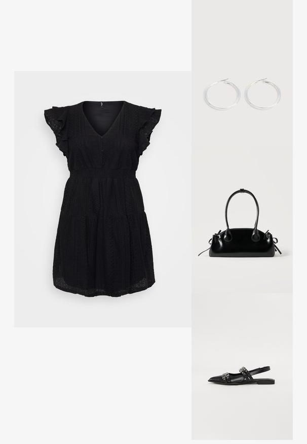 Zwarte jurk met een V-hals, korte rimpelrokken, gestructureerde stof en een aangesloten taille die overgaat in een vloeiende rok.; Even&Odd Slingback ballerina´s - black; Kleine zwarte glanzende handtas met twee lange hengsels en zijkant trekkoord details op een effen lichte achtergrond.; Een paar glanzende zilveren oorringen met dunne draadafsluitingen, getoond op een lichtgrijze achtergrond.