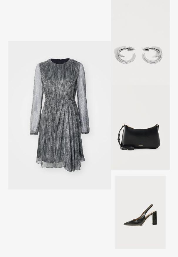 Vestido de manga corta con cintura ajustada, diseño plisado, tela metálica plateada y mangas largas transparentes, con escote redondo y cremallera en la parte posterior.; Zapato de mujer tipo slingback en piel negra con puntera puntiaguda y tacón grueso alto de bloque sobre fondo blanco.; Bolso de hombro de cuero negro Calvin Klein con cremallera dorada y correa ajustable sobre fondo claro y liso.; Pendientes de aro tono plateado con diseño en espiral abierto, adornados con pequeños cristales transparentes y cierres de presión sobre un fondo liso y claro.