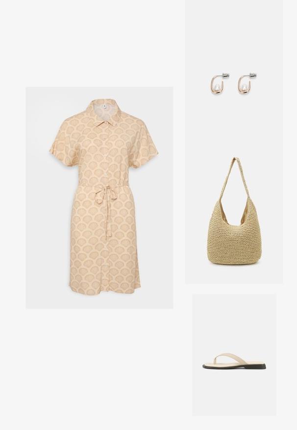 Beige lyhythihainen mekko, jossa on simpukkakuosi, napitettu etuosa ja sidottava vyötäröyksityiskohta. Kevyt kangas ja rento istuvuus.; Beige värinen tasainen varvassandaali pehmustetulla pohjalla ja mustalla pohjallisella, sivulta valkoisella taustalla kuvattuna.; Kudontu olki laukku vaaleassa beigessä, jossa on kaareva olkahihna ja tilava, avoin muotoilu, joka omaa teksturoidun pinnan.; Kultaiset metalliset renkaat ruusukultaisella sävyllä, keskellä kiiltävä valkoinen helmi; varustettu ruuvikorkilla.