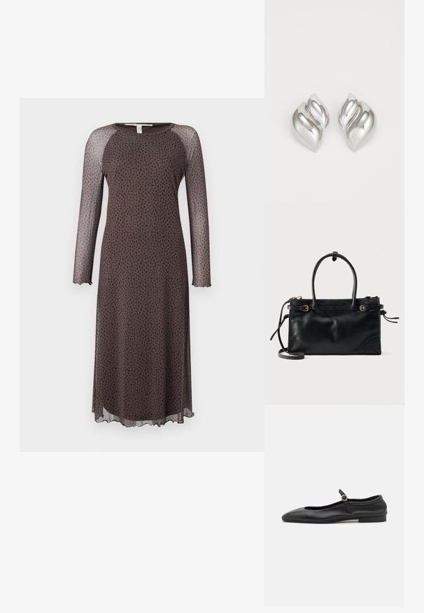 Bruine midi-jurk met lange doorzichtige mouwen, voorzien van een verspreid zwart stippenpatroon, ronde halslijn en een geschulpte zoom. Soepele textuur.; Zwarte leren ballerina's met een ronde neus, smalle vamp en een kleine enkelband met een ronde gesp. Lage, platte zool.; Zwarte leren handtas met twee bovenhandvatten, verstelbare riemsluitingen aan de zijkant en een afneembare schouderriem tegen een witte achtergrond.; Zilveren oorbellen met een organische, abstracte vorm. Gladde, glanzende oppervlakte met een taps toelopend ontwerp. Beschikken over subtiele rondingen en een centrale lijn detail.