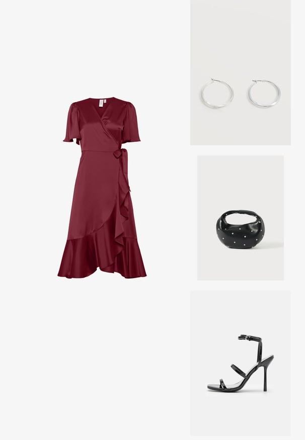 Robe portefeuille en satin bordeaux avec des manches courtes bouffantes, un lien sur le côté et un ourlet à volants. Texture lisse avec une silhouette flatteuse.; Sandales à talons hauts en cuir verni noir avec trois sangles horizontales et une sangle de cheville ajustable. Silhouette élégante et finition brillante.; Sac à main en cuir noir de forme arrondie, décoré de clous argentés et équipé d'une poignée courte. Texture lisse et fermeture éclair.; Boucles d’oreilles créoles en métal argenté avec une surface lisse légèrement incurvée et des fermoirs à clapet sur un fond blanc uni.