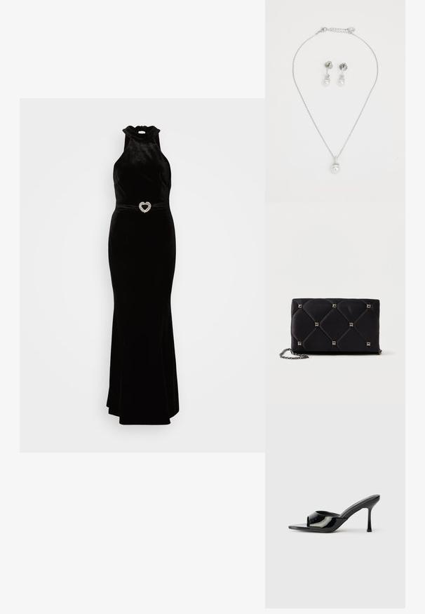 Vestido de terciopelo negro con cuello halter alto y silueta ajustada, que presenta un detalle de cinturón con forma de corazón en strass. Textura suave.; Mules de charol negro con punta abierta, una tira estrecha y tacón stilettos. Textura suave y diseño minimalista con suela plana.; Clutch de satén negro acolchado con tachuelas piramidales plateadas, correa de cadena, forma rectangular y textura suave. Dimensiones de 10 cm x 18 cm x 4 cm.; Collar de plata con un colgante de perla y pendientes de botón a juego. Presenta eslabones brillantes y acentos parecidos a diamantes sobre las perlas.