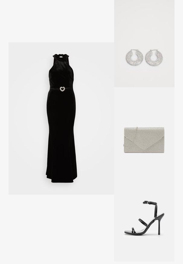 Vestido de terciopelo negro con cuello halter alto y silueta ajustada, que presenta un detalle de cinturón con forma de corazón en strass. Textura suave.; Sandalias de tacón alto de charol negro con tres tiras horizontales y una correa en el tobillo ajustable. Silueta elegante y acabado brillante.; Bolso de mano metálico plateado con diseño de sobre, embellecido con un patrón texturizado, que incluye una correa de cadena desmontable.; Aros de plata en forma de aro adornados con múltiples embellishments de cristal transparente, con una superficie texturizada y un diseño circular abierto.