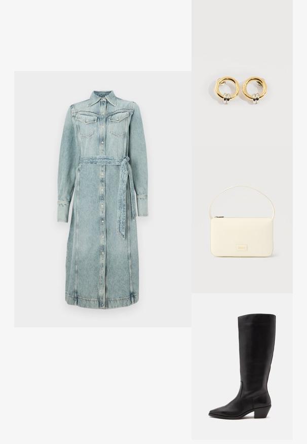 Denim shirtjurk in lichtblauw met een knoopsluiting aan de voorkant, twee borstzakken en een bijpassende riem. Lange mouwen en een recht silhouet.; Zwarte leren laars tot half op de kuit met een puntige neus en een lage schuine hak op een effen lichte achtergrond.; Roomkleurige rechthoekige handtas met een enkele draagband en een ritssluiting aan de bovenkant, met een klein ingegraveerd logoplacaat op de voorkant.; Gouden ronde oorbellen met aan elke oorbel twee kleine zilveren ringetjes, met subtiele gegraveerde merknamen, geplaatst op een witte achtergrond.