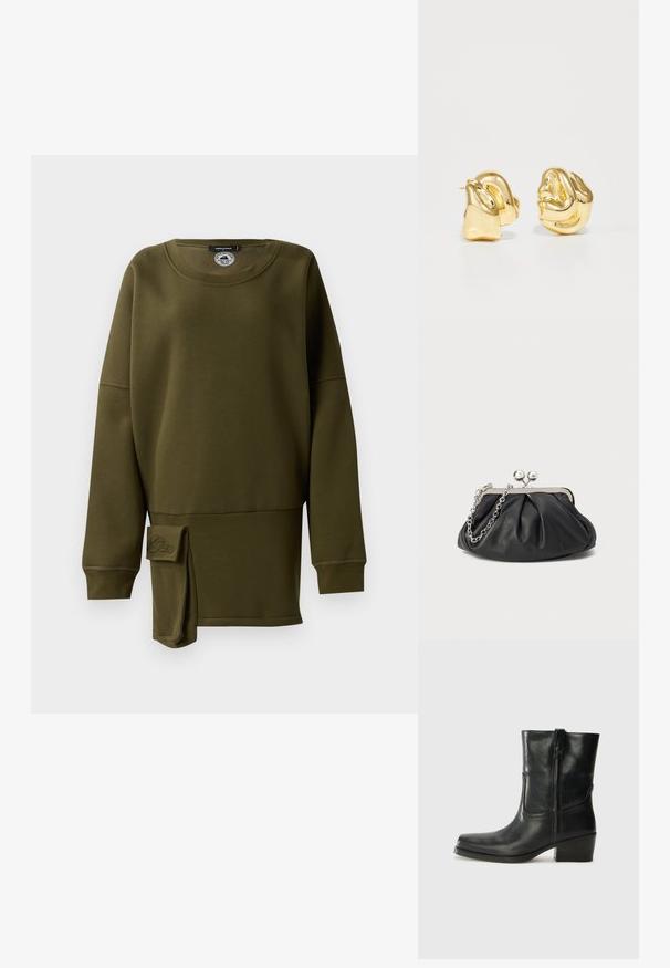 Oliven grøn sweatshirt, blødt materiale, crew neckline, lange ærmer, sidesplit med stofdetalje, broderet logo på den nederste front.; Sort læder ankelstøvle med rundt tå, blokhæl, lynlås i siden og stikninger på vampsiden. Glat tekstur, klassisk design.; Sort læder clutch med samlet tekstur, sølvfarvet metalramme, kys-lås lukning og kædestrop. Glat, blød overflade.; Guldtonede metalstud øreringe med et skulpturelt, snoet design. Glat, blank overflade med en afrundet form og ingen synlige udsmykninger.