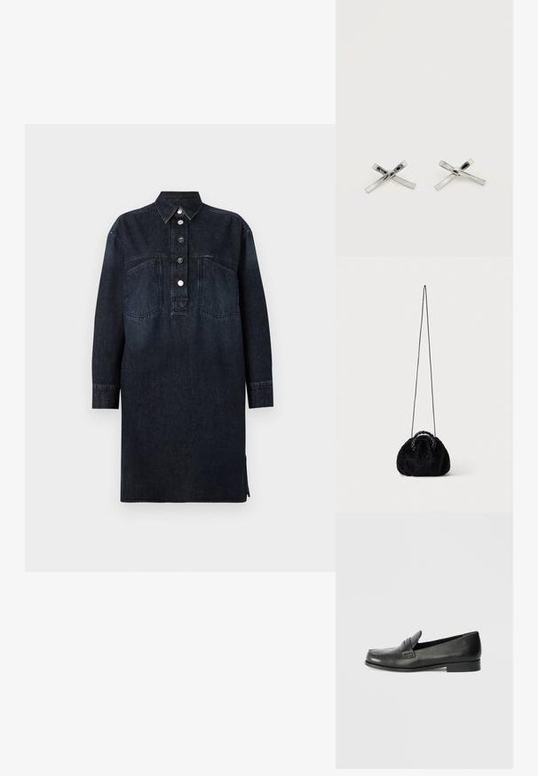 CLOSED DRESS - Denimkjoler - dark blue; Sorte læder loafers med en rund tå, forhøjede syningsdetaljer og en lav, stablet hæl. Glat tekstur med en subtil glans.; Lille sort taske i kunstpels med flettede top-håndtag og lang tynd skulderrem på ensfarvet baggrund.; Par små sølvmetal øreringe formet som sløjfer med en skinnende, glat finish på en ensfarvet hvid baggrund.