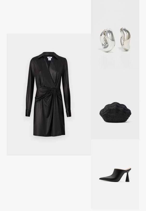 Schwarzes Wickelkleid mit langen Ärmeln, aus glänzendem Satinmaterial. Verfügt über eine geraffte Taille und einen klassischen Kragen.; Schwarze Leder-Mules mit spitzem Zehenbereich und einzigartigem kegelförmigem Absatz. Glatte Textur und minimalistisches Design, offener Rücken für einfaches Anziehen.; Schwarze Korbtasche in Muschelform mit gebogenem Oberteil und gewebter Textur auf einfarbigem Hintergrund.; Silberne skulpturale Ohrringe mit glatten, geschwungenen Formen und reflektierenden Oberflächen. Sie verfügen über ein geschlossenes Ringdesign und eine ausgeprägte organische Form.