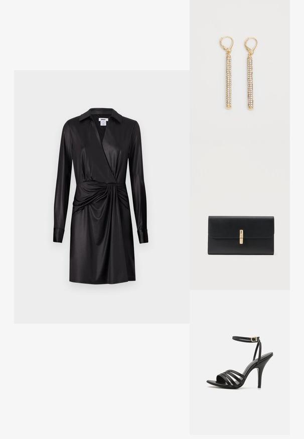 Robe portefeuille noire à manches longues, en satin brillant. Présente un détail plissé à la taille et un col classique.; Sandales à talons hauts noires avec des lanières, une fine sangle à la cheville, un bout ouvert et une finition lisse. Présente un talon élancé et un design de lanières texturées.; Pochette en cuir noir texturé de forme rectangulaire avec une fermeture verticale dorée centrée sur le rabat avant.; Boucles d'oreilles en ton doré comportant de longues barres minces ornées de petits strass clairs. Fermoirs à ressort en haut pour un port sécurisé.