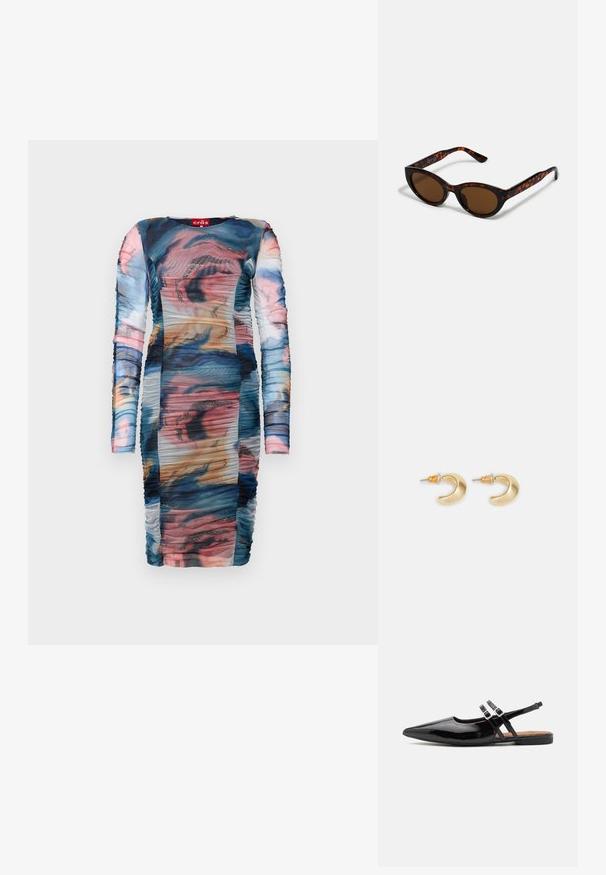 Robe à manches longues arborant un motif abstrait multicolore avec des fronces. Fabriquée en tissu transparent et lisse avec des accents brillants.; Des chaussures slingbacks en cuir verni noir présentent un bout pointu, deux sangles avec des accents de boucle, et une semelle plate.; Lunettes de soleil en écaille de tortue marron avec une forme vintage de lunettes cat-eye et des verres marron. Présente des branches courbées avec des accents rouges.; Boucles d'oreilles en forme de croissant en or avec une finition lisse, présentant des accents orange près du clou et un matériel en argent.