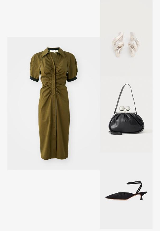 Vestido verde olivo de longitud media con un diseño ajustado, mangas cortas abullonadas, cuello añadido y cierre de botones en la parte delantera. Acentos en las mangas en negro.; Zapato negro de tacón bajo con punta puntiaguda, parte superior fruncida y delgada correa de tobillo con hebilla, mostrado de perfil sobre fondo blanco.; Bolso de mano de cuero negro con diseño fruncido, una sola correa, marco metálico plateado y dos cierres grandes redondos de plata.; Pendientes de clip de metal plateado retorcido con un acabado liso y brillante, que presentan un diseño moderno y abstracto en espiral.