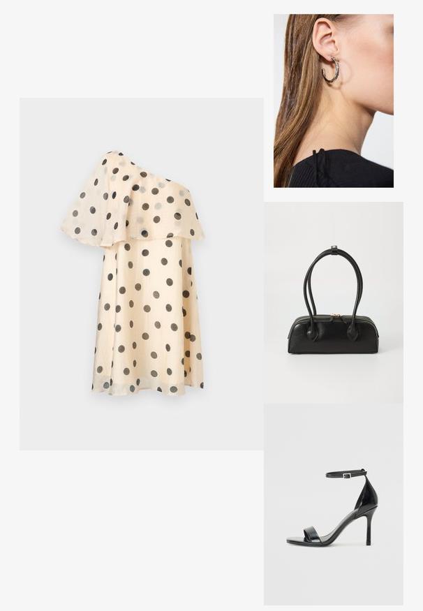 Robe beige asymétrique à pois noirs avec un volant fluide superposé sur la partie supérieure.; Sandale à talon haut en cuir verni noir avec un bout ouvert, une seule lanière à l'avant et une lanière de cheville ajustable.; Sac à main en cuir noir avec deux anses allongées, fermeture éclair et forme arrondie ; texture lisse avec une finition légèrement brillante.; Boucle d'oreille en argent avec une finition polie, présentant de petits détails en or et de forme ronde, portée sur le lobe.