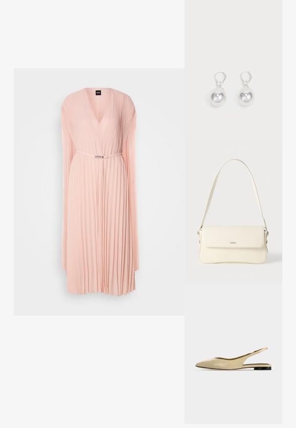 Plissé jurk van zachte roze stof met een diepe V-hals. Heeft lange mouwen en een cinched taille met een zilverkleurig riemdetail.; Beige platte slingback schoen met puntige neus, lage zwarte hak en een glad leren afwerking, zijaanzicht op een effen achtergrond.; Schoudertas van crèmegekleurd leer met een klepafsluiting, zilverkleurige hardware, een enkele verstelbare riem en subtiele logodetails.; Zilveren druppeloorbellen met gladde, ronde, reflecterende oppervlakken die hangen aan klapring-sluitingen. Achtergrond is puur wit.
