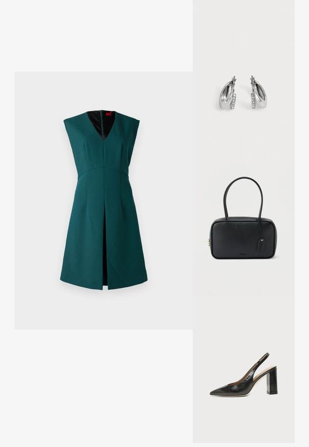 Groene mouwloze jurk met een diepe V-hals, gestructureerd ontwerp, een split aan de voorkant en een contrasterende zwarte binnenvoering. Rits aan de achterkant.; Zwarte leren slingback schoen met spits toelopend neusje, hoge blokhak en beige binnenvoering tegen een effen lichte achtergrond.; Zwarte rechthoekige handtas met dubbele afgeronde handvaten, gouden ritssluiting en geperst "HUGO" logo aan de voorkant met een aangehecht lederen label.; Een paar zilveren oorringen met een klein rijtje heldere strass-steentjes aan de voorkant, weergegeven op een effen lichtgrijze achtergrond.